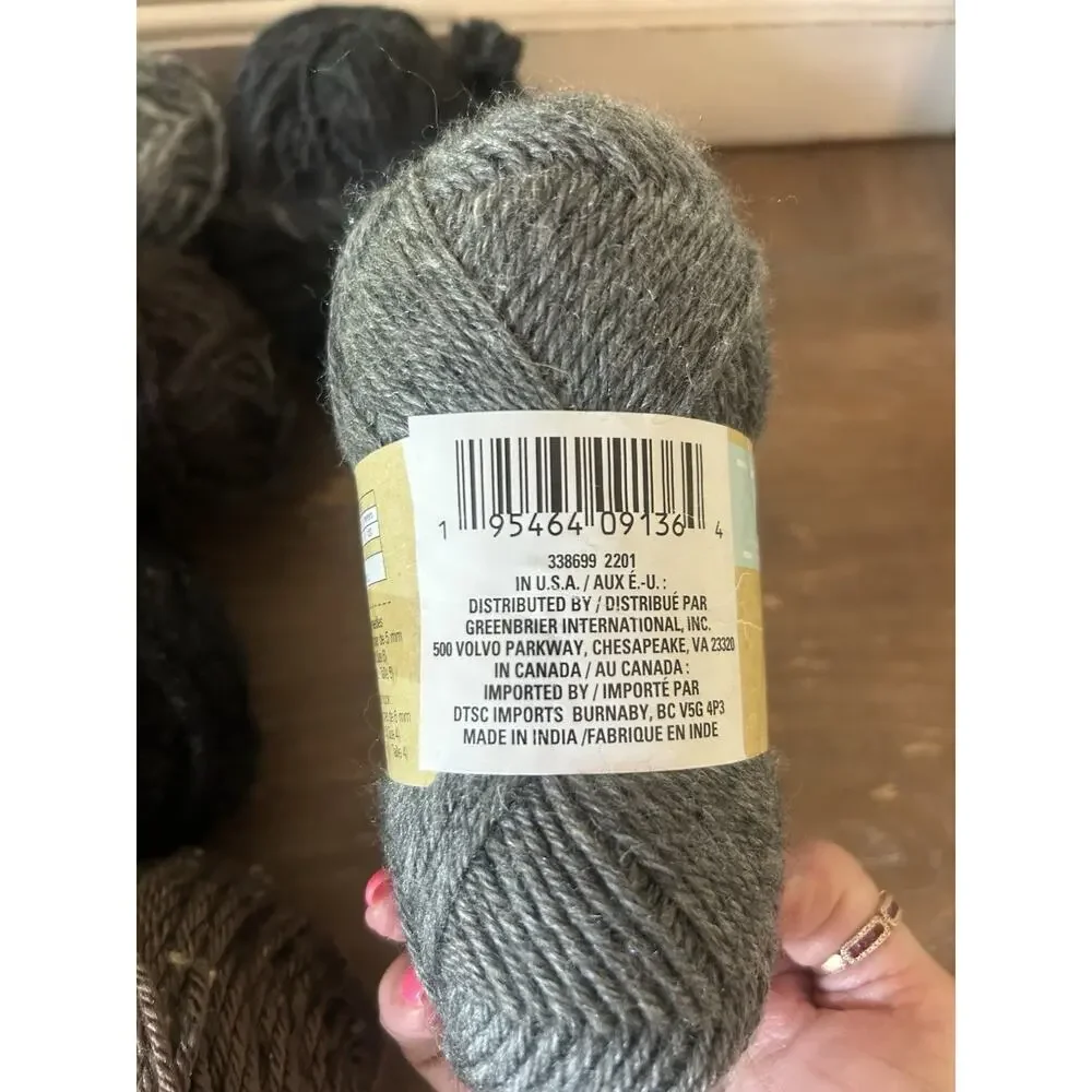 Mixed Lot Of Yarn 5 Skeins Acrylic Blend Gray Black Brown Medium Worsted Yarn